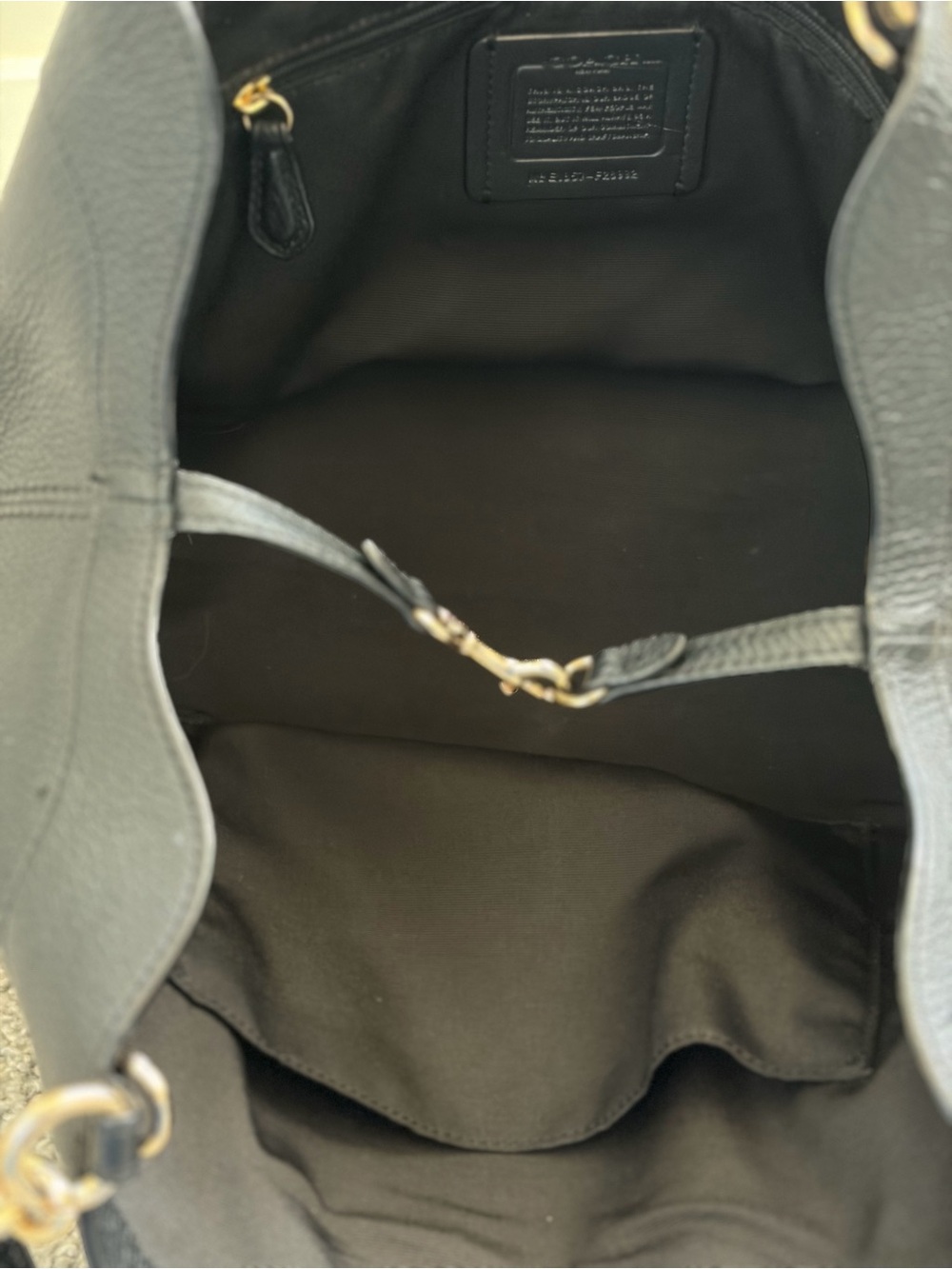 Coach Black Pebble Leather Hobo Shoulder Bag with Gold Hardware - Picture 9 of 11